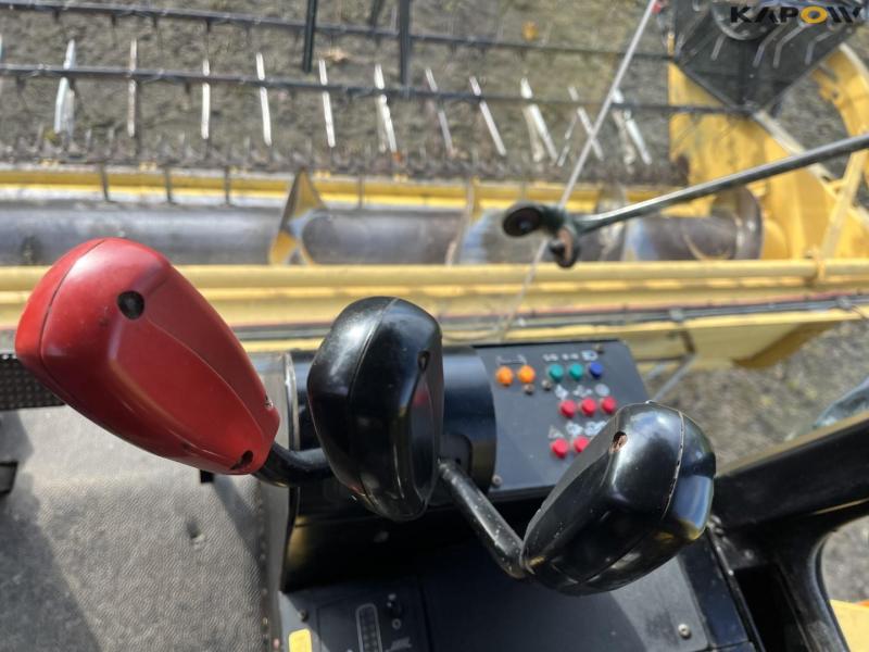 New Holland TX32 med 15 fods skærebord 58