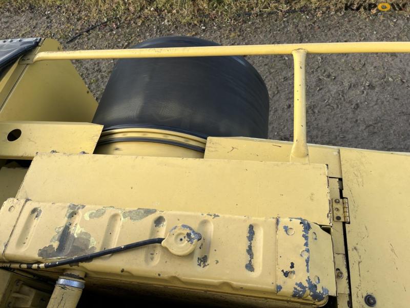 New Holland TX32 med 15 fods skærebord 66