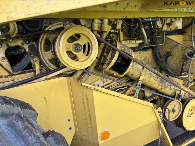 New Holland TX68 plus mejetærsker 54