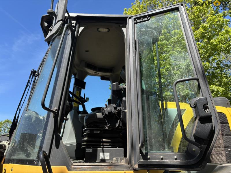 New Holland W190 D gummihjulslæsser 69