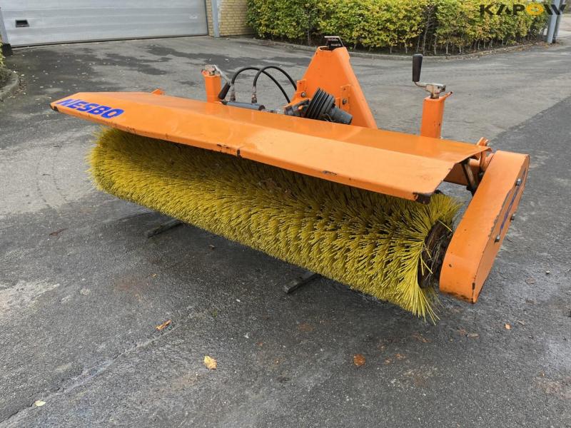 Newbo Fm-1600 drejebar fejemaskine 1