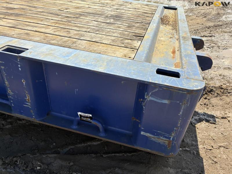 Novatech RT100 flat rack 13