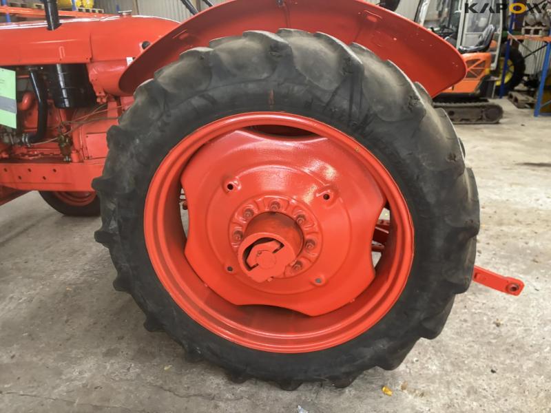 Nuffield Universal Four traktor benzin 37