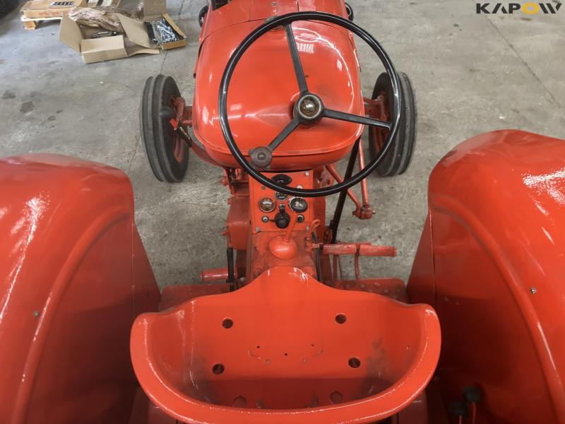 Nuffield Universal Four traktor benzin 49