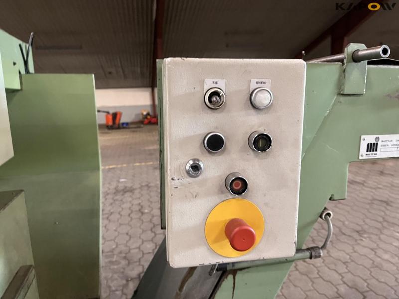 Okuma LB15 CNC drejebænk 11