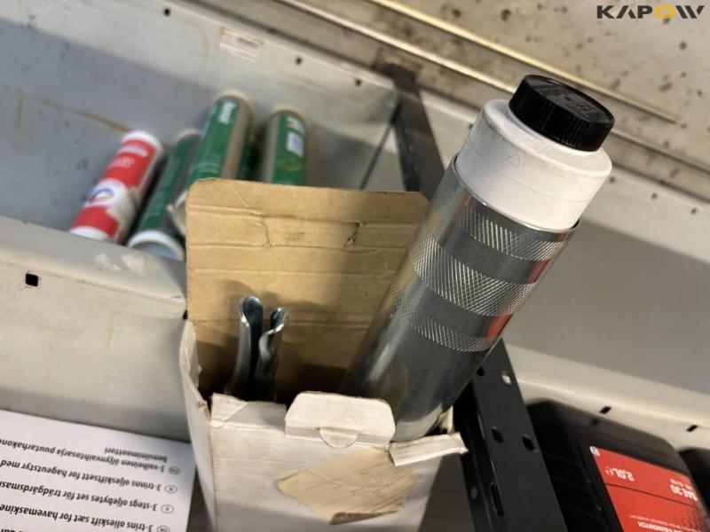 Olie, fedt og udstyr 30