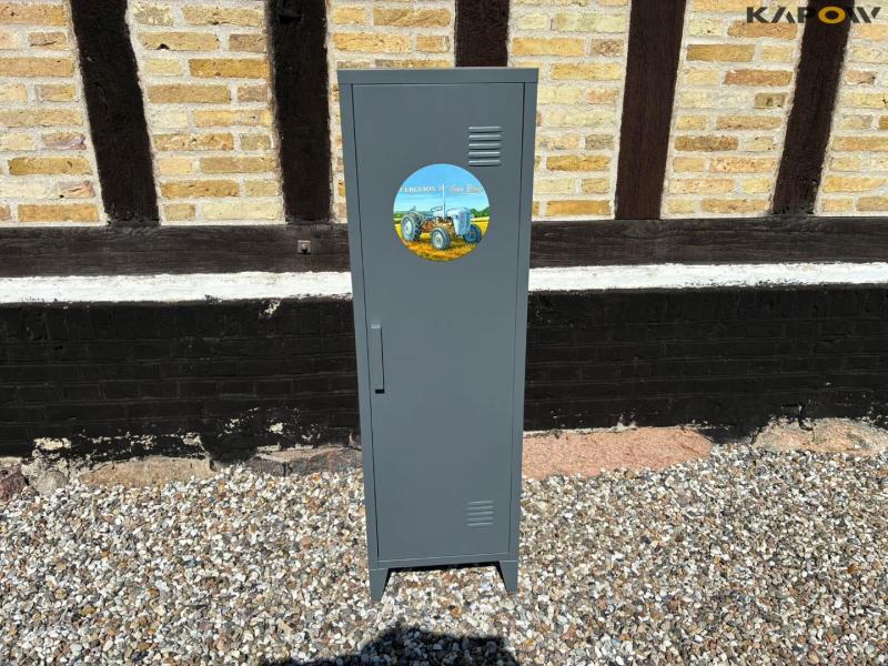 Opbevaringsskab, Ferguson 1