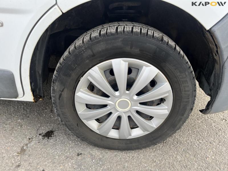 Opel Vivaro 1.9DTI kassevogn 14