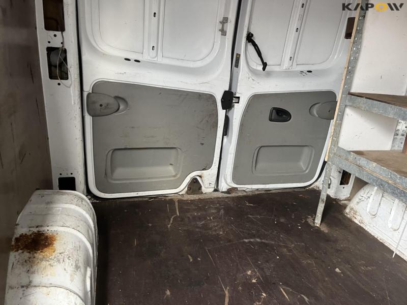 Opel Vivaro 1.9DTI kassevogn 20