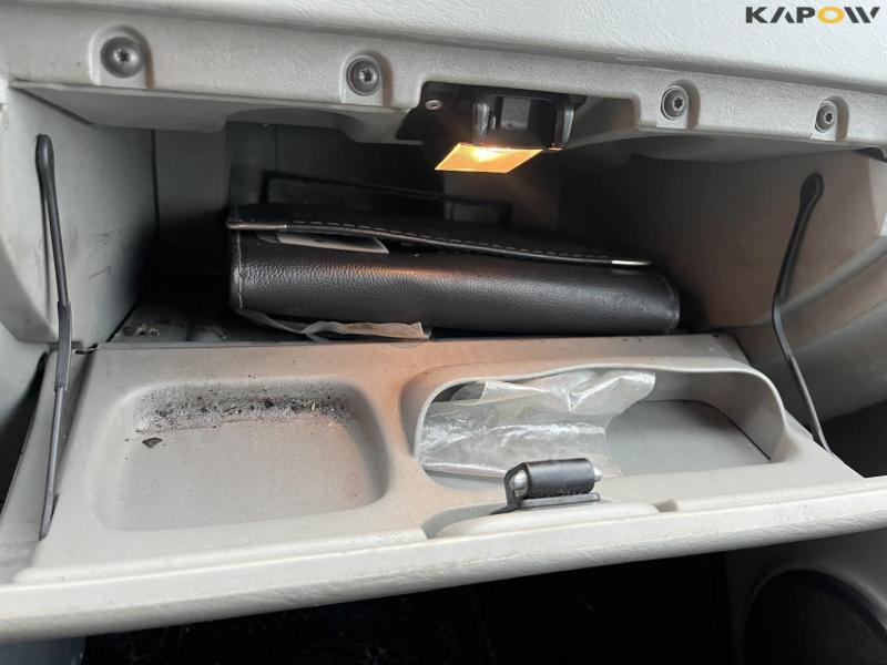 Opel Vivaro 1.9DTI kassevogn 30