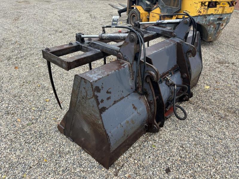 Overfladskovl med Volvo hitch 7