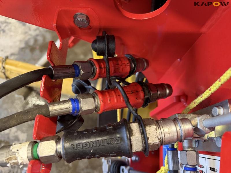 Pöttinger Novacat 442 skårlægger 20