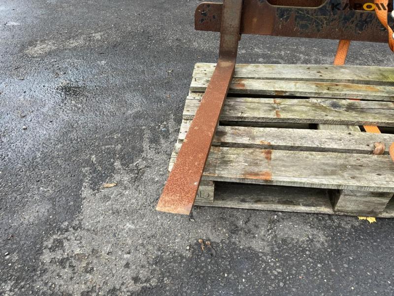 Pallegafler med Avant hitch 10