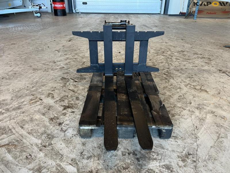 Pallegafler med Hydrema hitch 2