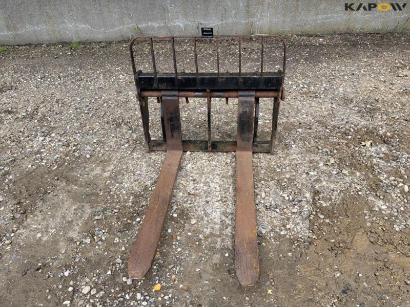 Pallegafler med Manitou hitch 2