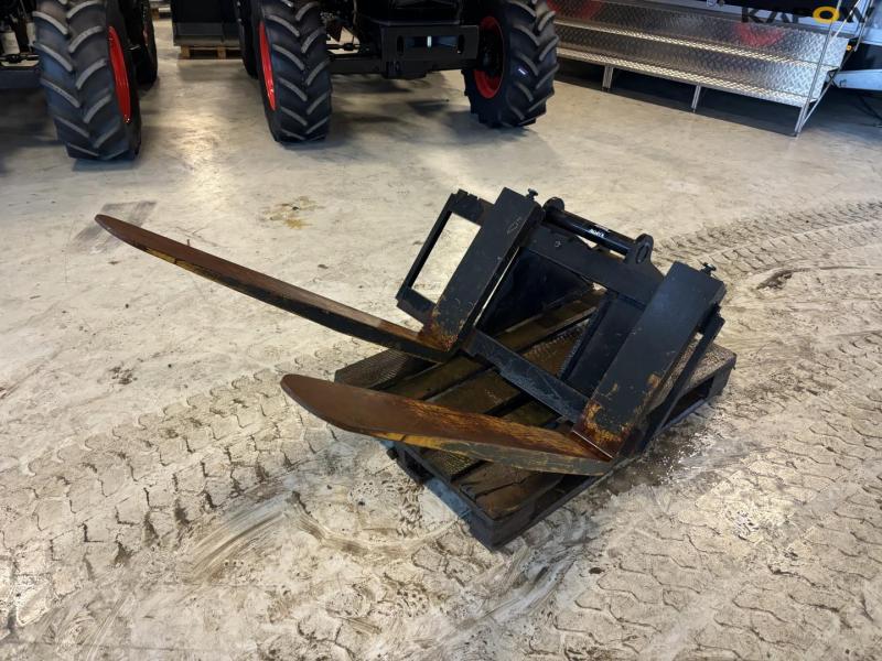 Pallegafler med S60 hitch 1