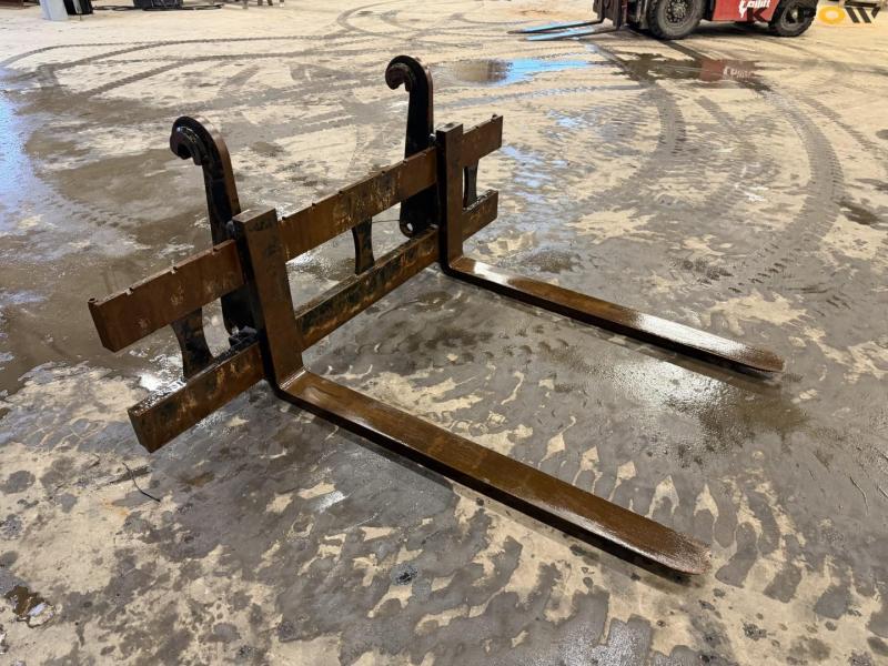 Pallegafler med Volvo Hitch 3