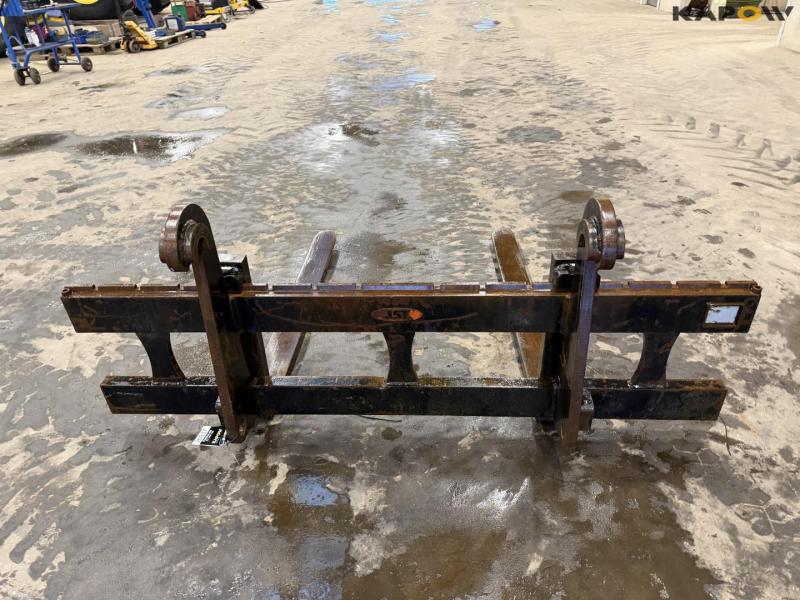 Pallegafler med Volvo Hitch 6