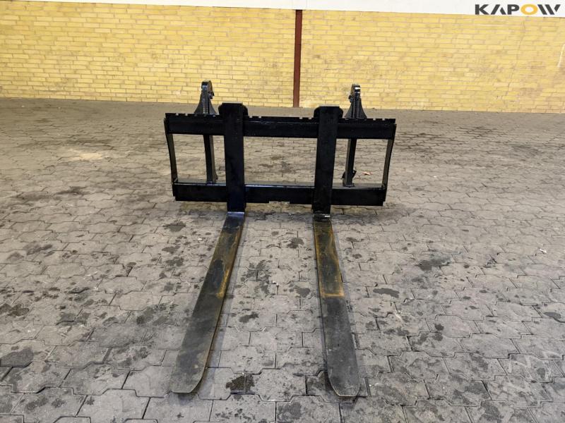 Pallegafler med Volvo hitch 2