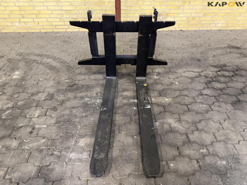 Pallegafler med Weidemann hitch 2