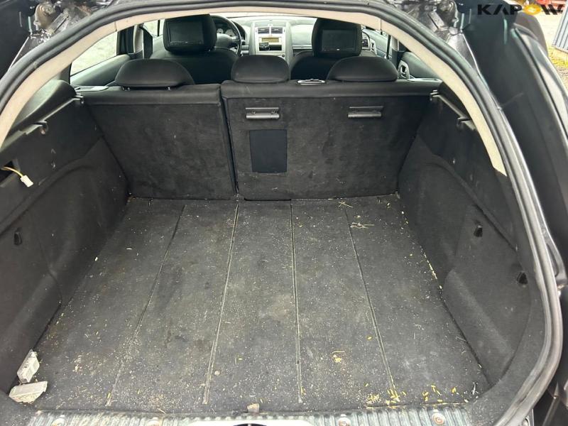 Peugeot 704 2,2 SW personbil 6