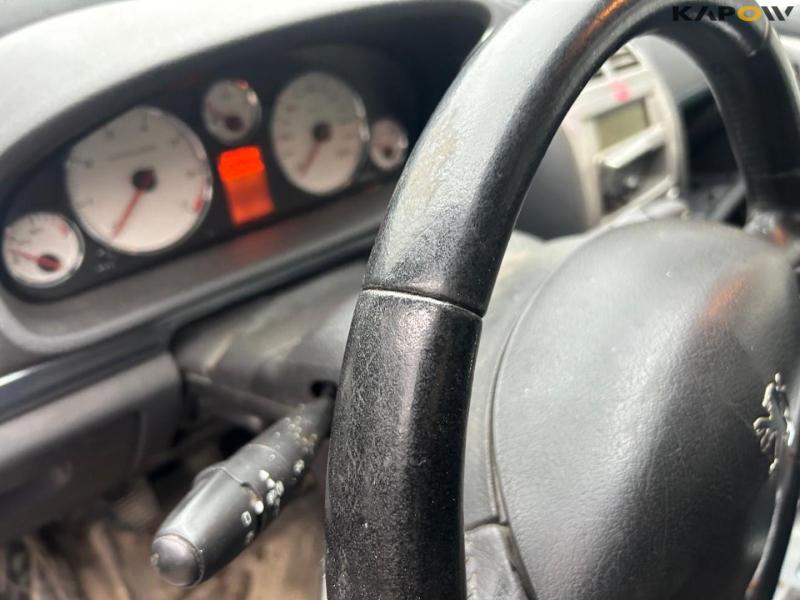 Peugeot 704 2,2 SW personbil 8