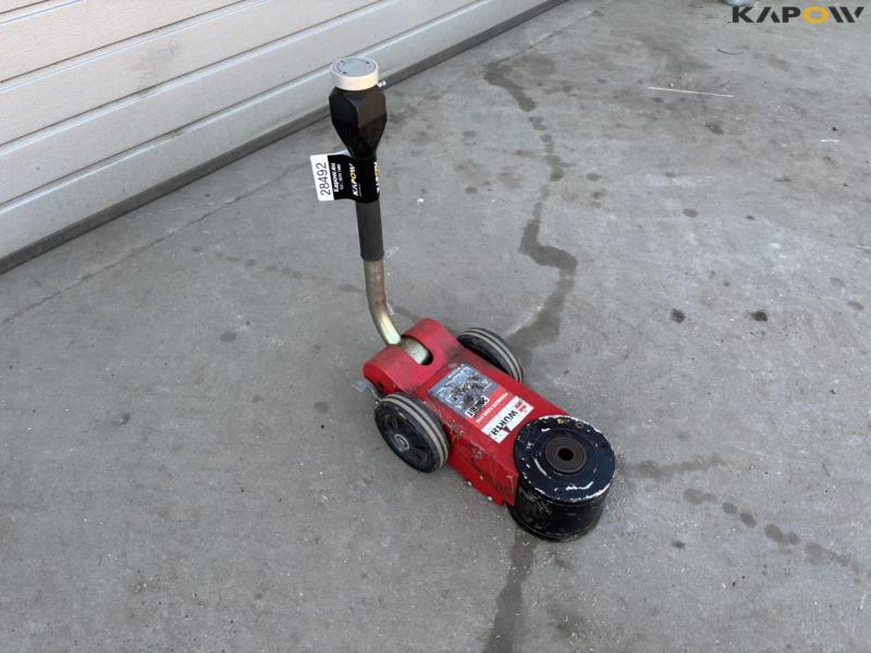Pnematic floor jack 30T/15T 3