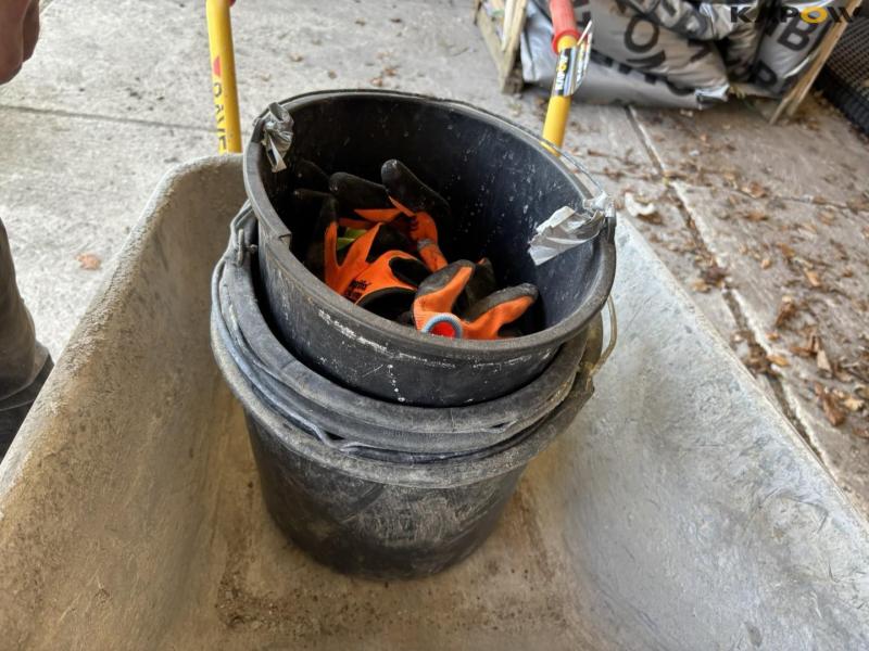 Ravendo trillebør og redskaber 16