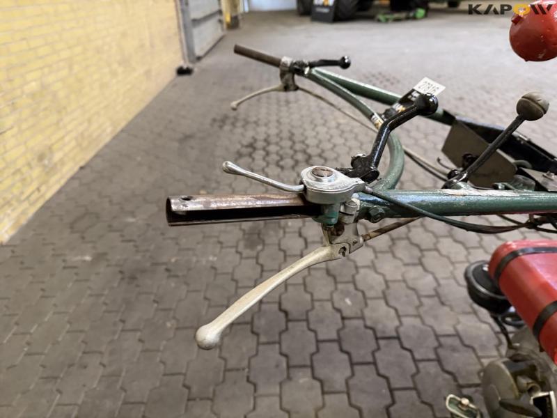 Redskabsbære med lad 27