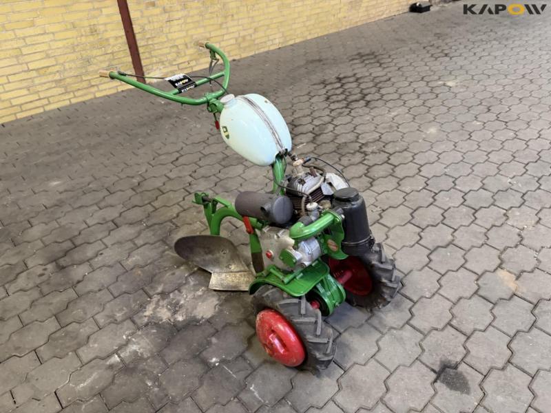 Redskabsbære med plov 3