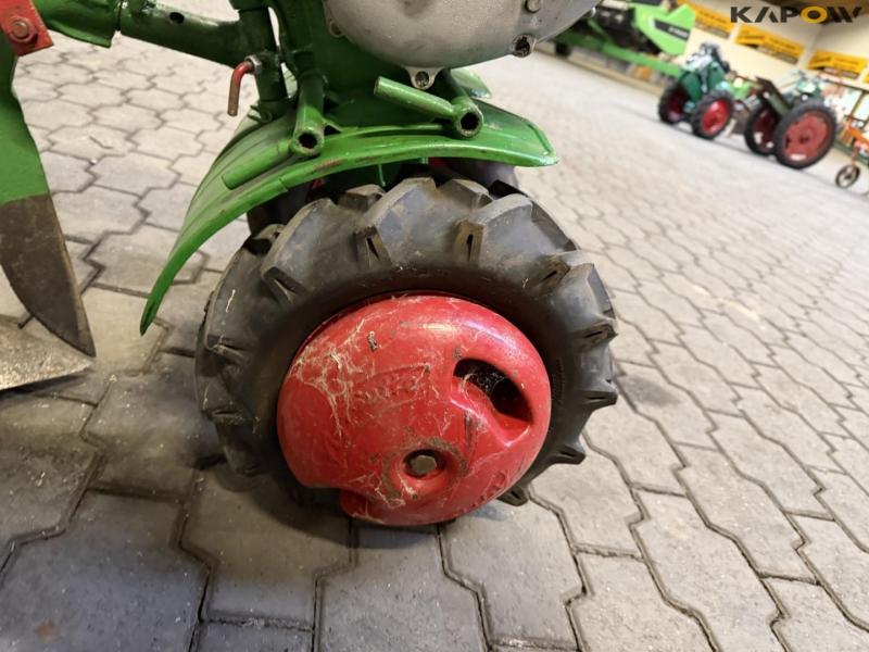 Redskabsbære med plov 22