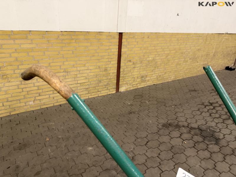 Redskabsbærer med fjeder fræser 27