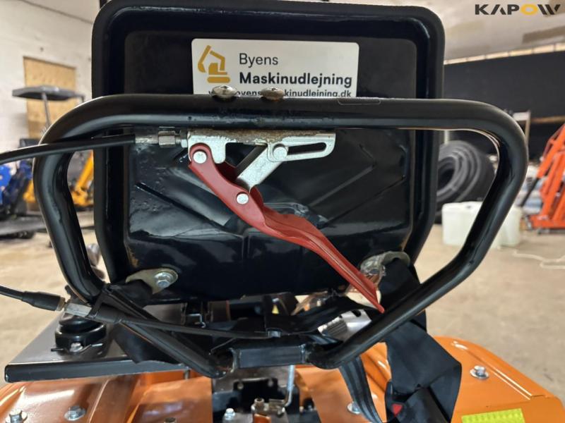 Redskabsbærer med fræser 29