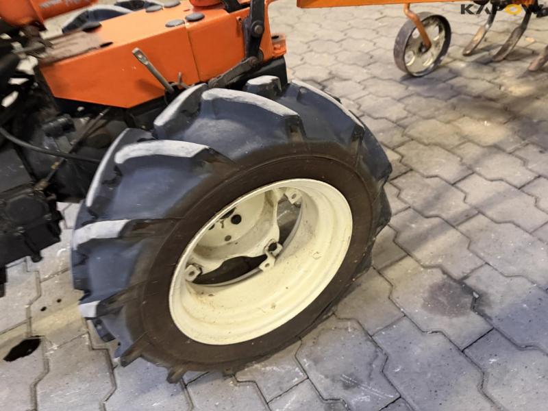 Redskabsbærer med harve 31