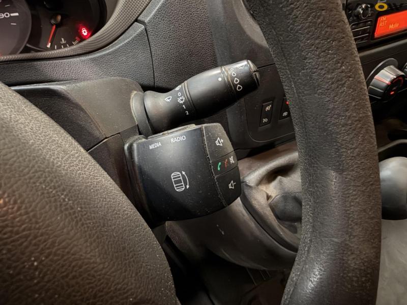 Renault Master 2,3dci varebil 12