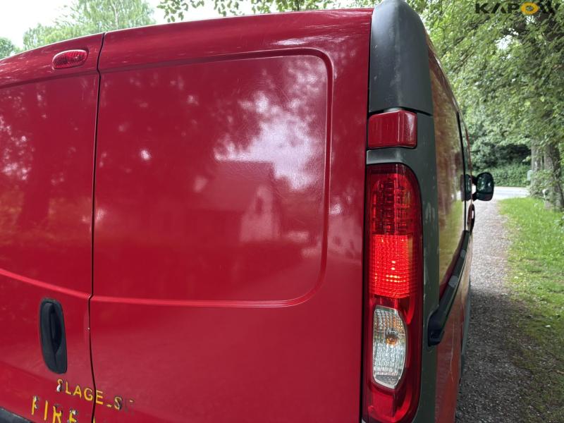 Renault Trafic 2.0 dci mandskabsvogn 31