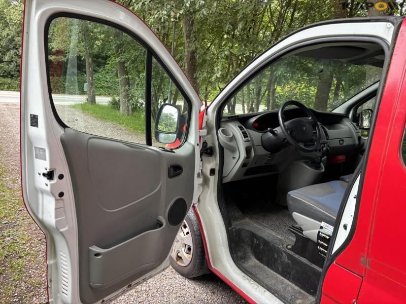 Renault Trafic 2.0 dci mandskabsvogn 59
