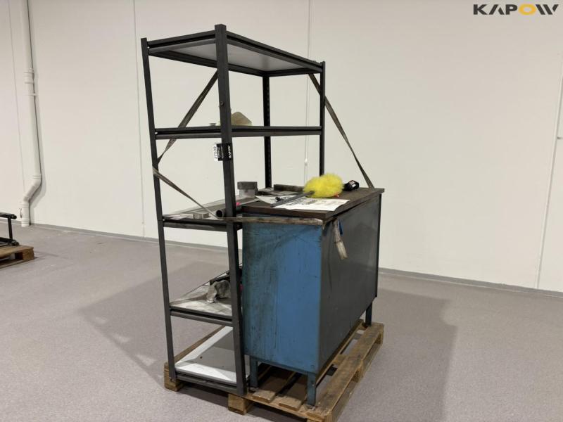 Reol og værkstedsbord 1