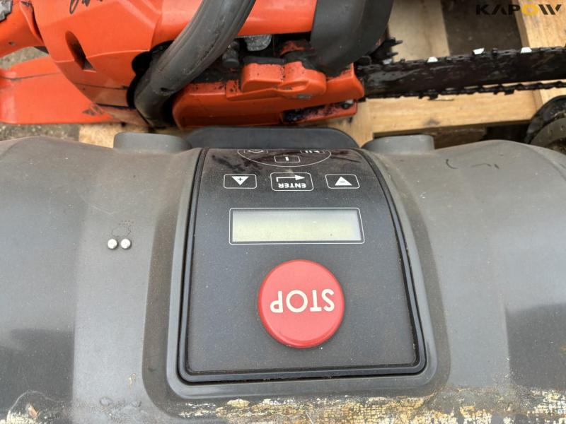 Robotplæneklipper og motorsav 7