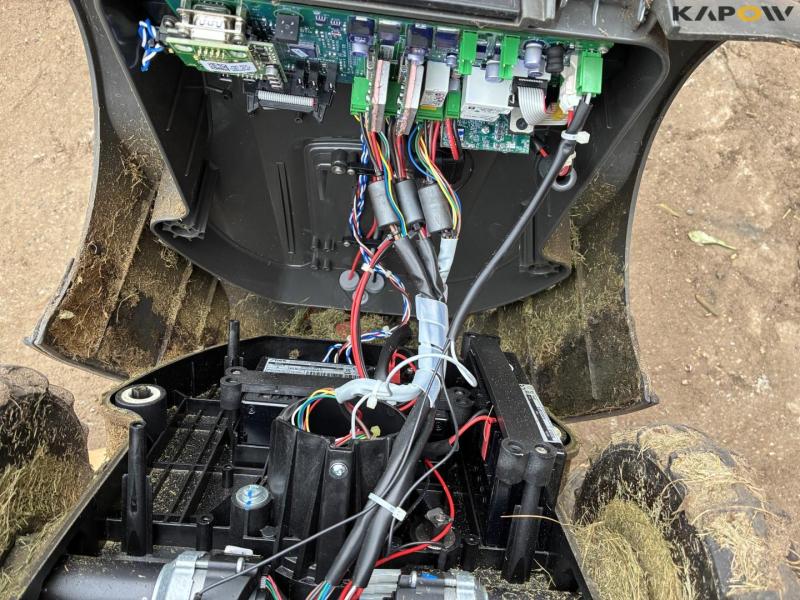 Robotplæneklipper og motorsav 9