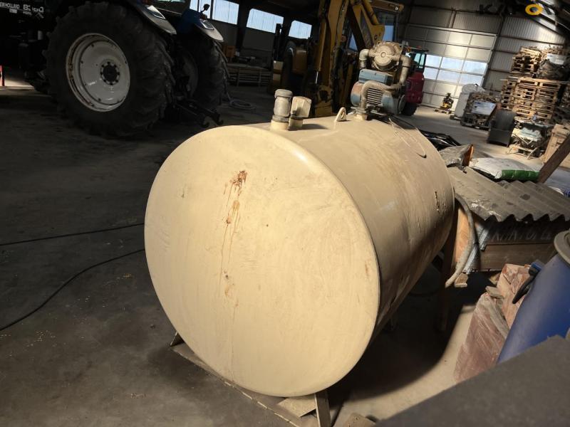 Roug 2500 liter dieseltank med pumpe 4