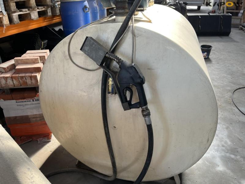 Roug 2500 liter dieseltank med pumpe 5