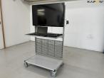 Rullebord med skærm og computer for fremvisning 1