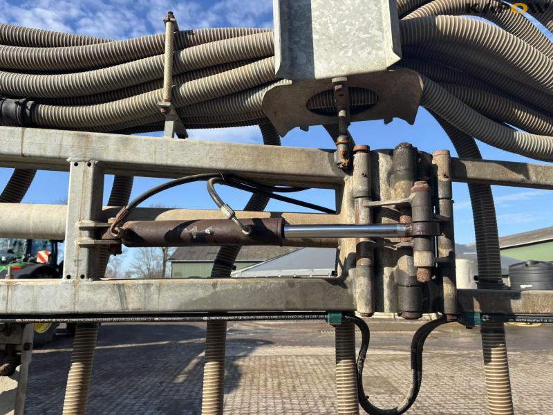 Samson PG25 med kran og slæbeslanger 24 meter 70