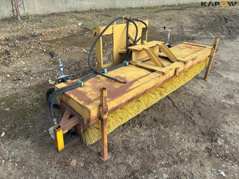 Scantruck hydraulisk kost til Hydrema front hitch 3
