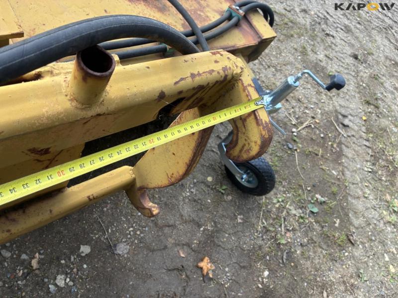Scantruck hydraulisk kost til Hydrema front hitch 21