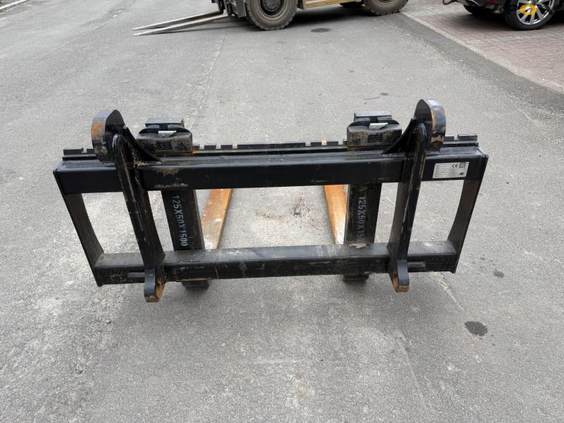 SE pallegafler med Volvo hitch 6