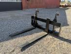 SE pallegafler med Volvo hitch 1
