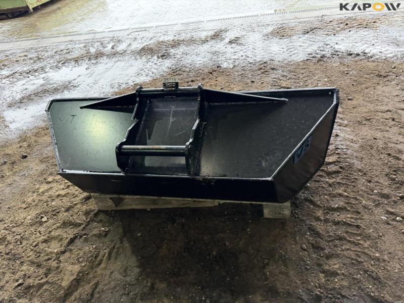 SE skovl med Hydrema hitch 6