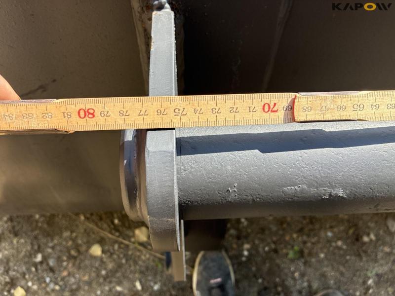 SE skovl med Manitou hitch 18